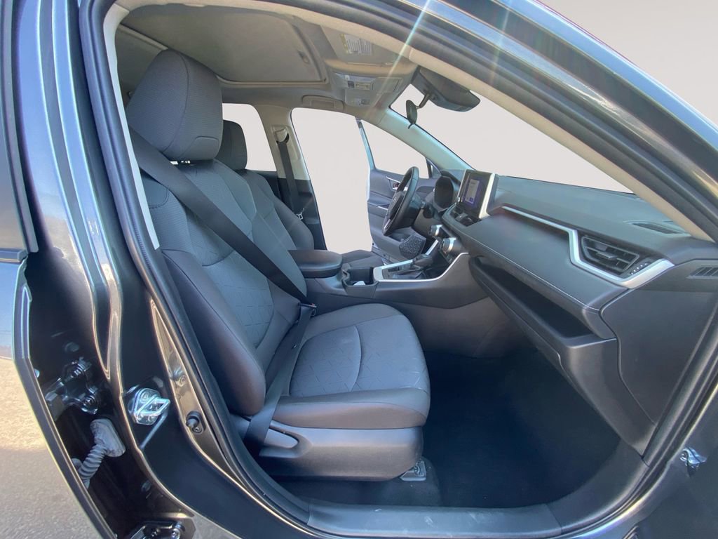 Used 2023 Toyota RAV4 XLE w/ Convenience Package image 15