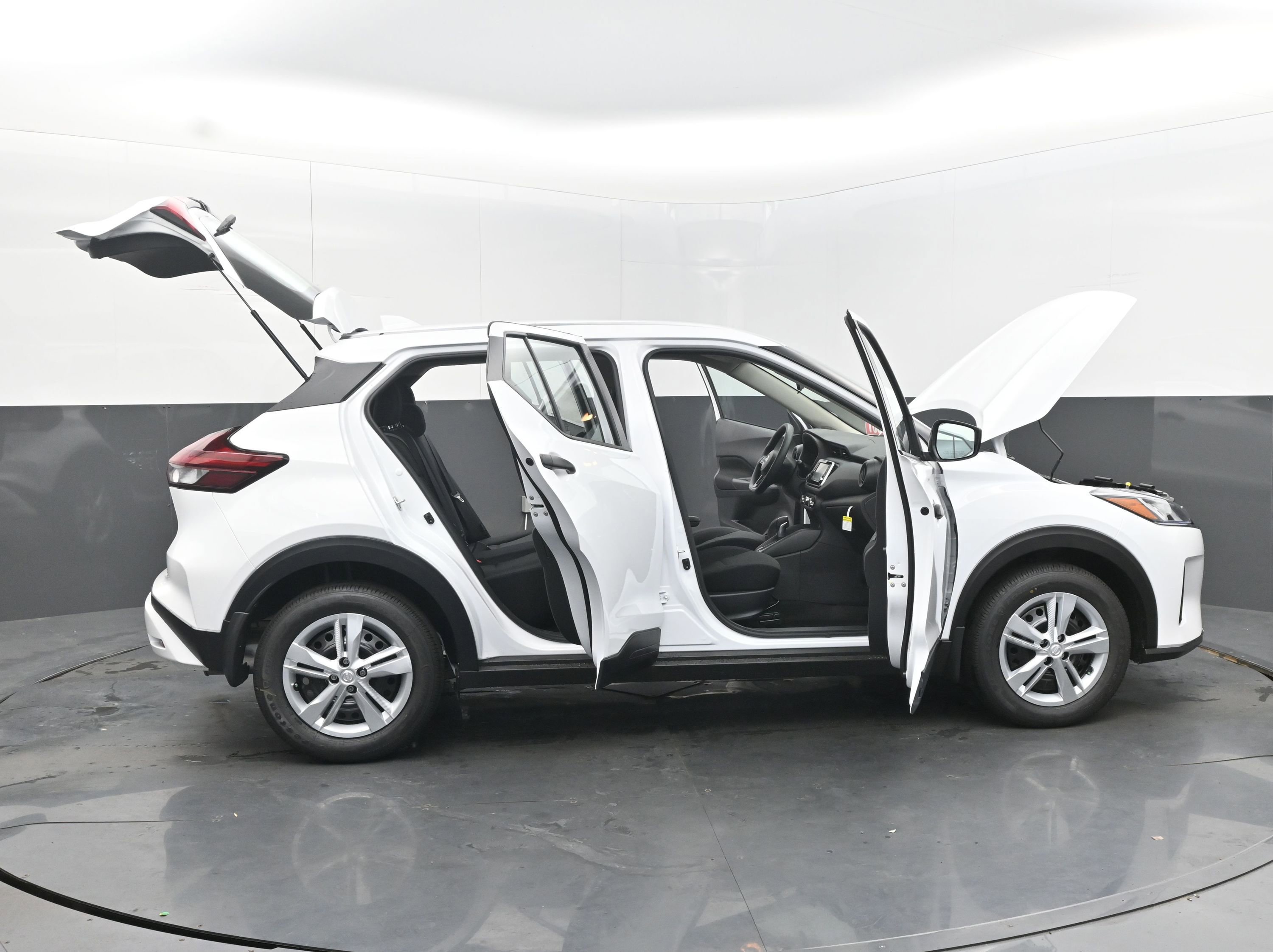 Certified 2025 Nissan Kicks Play S image 45