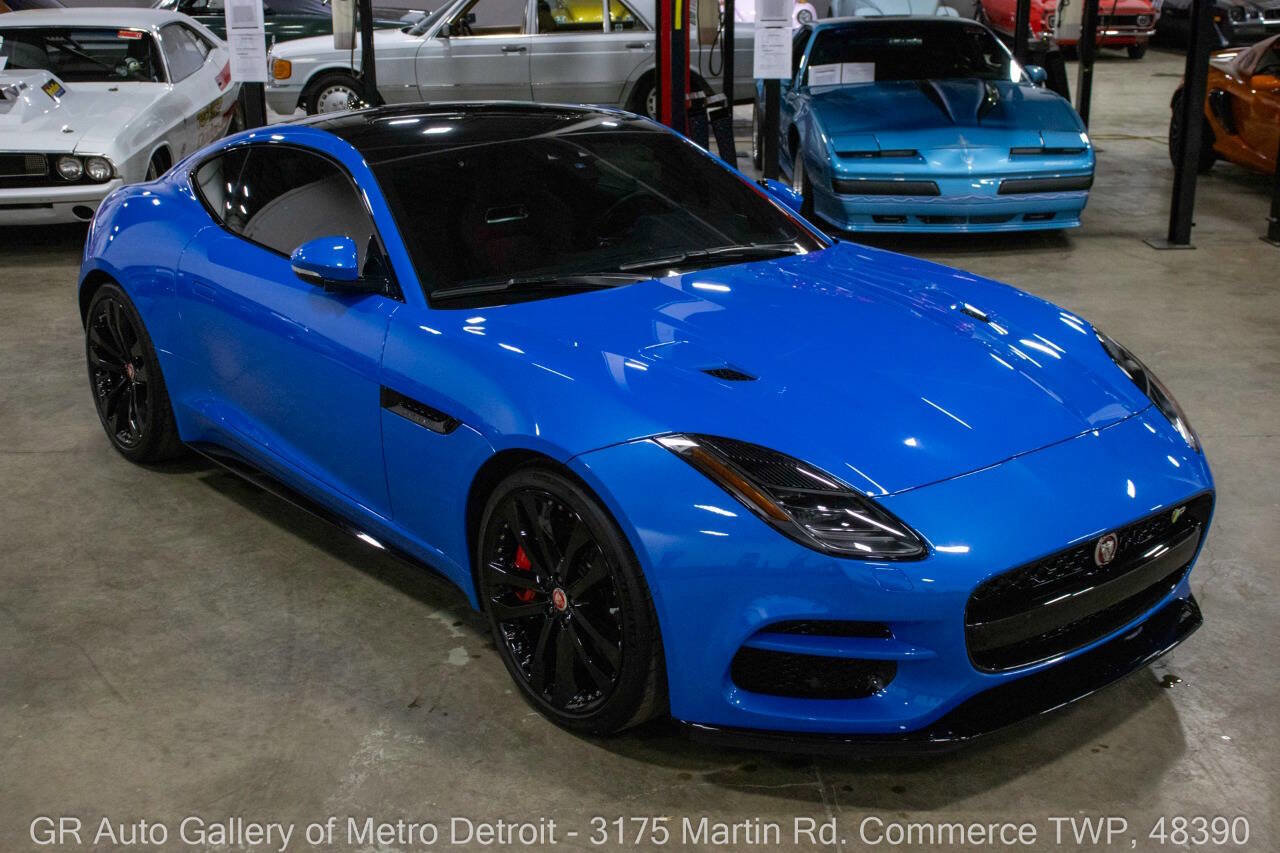 Used 2020 Jaguar F-TYPE R image 9