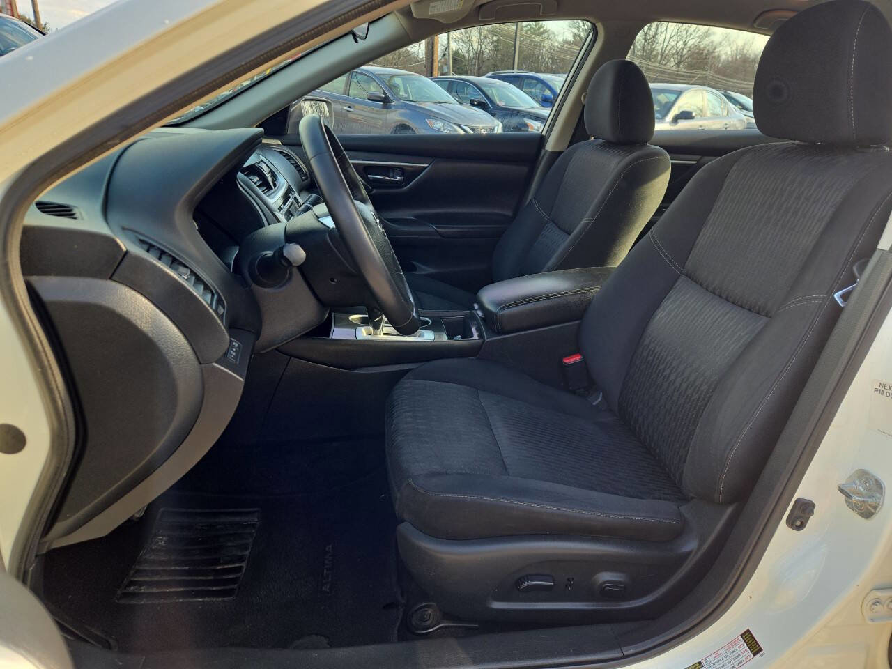 Used 2018 Nissan Altima 2.5 SV image 15