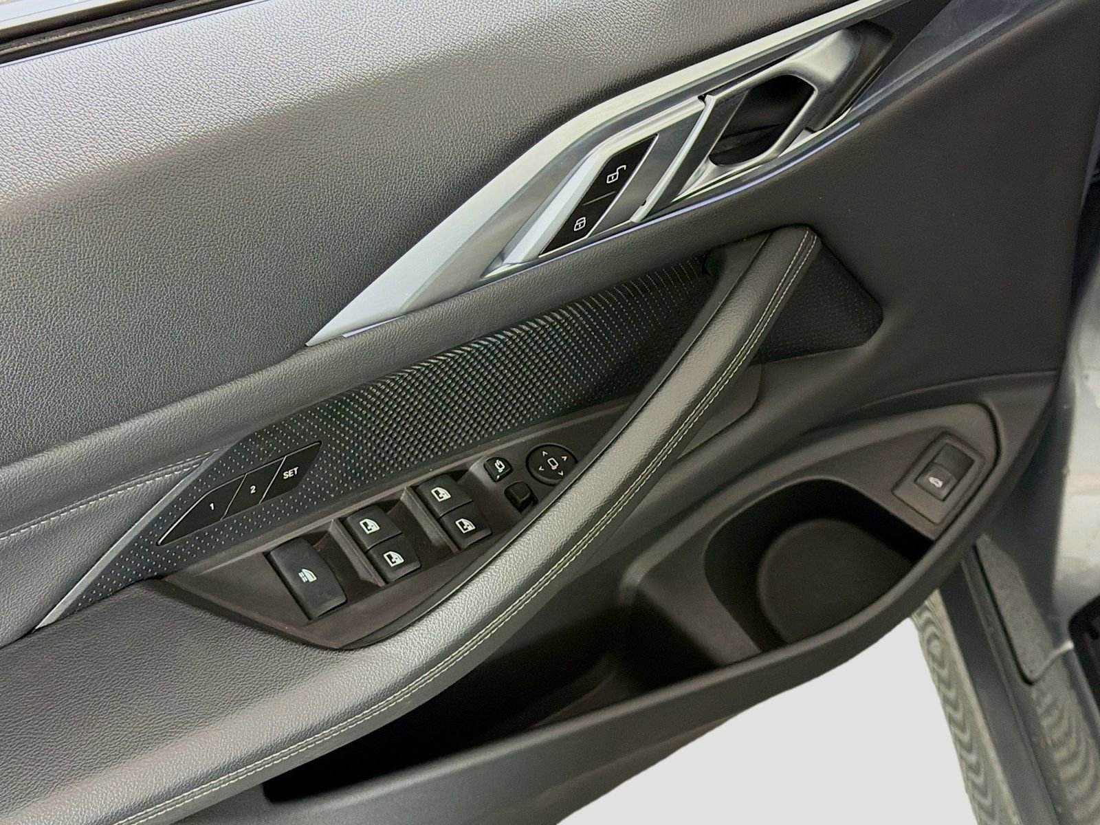 Used 2025 BMW 430i Convertible image 29