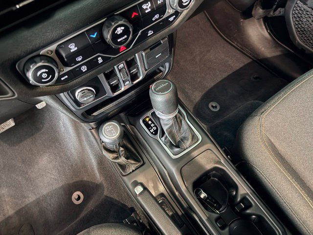 Certified 2025 Jeep Gladiator Sport AWD/4WD image 29