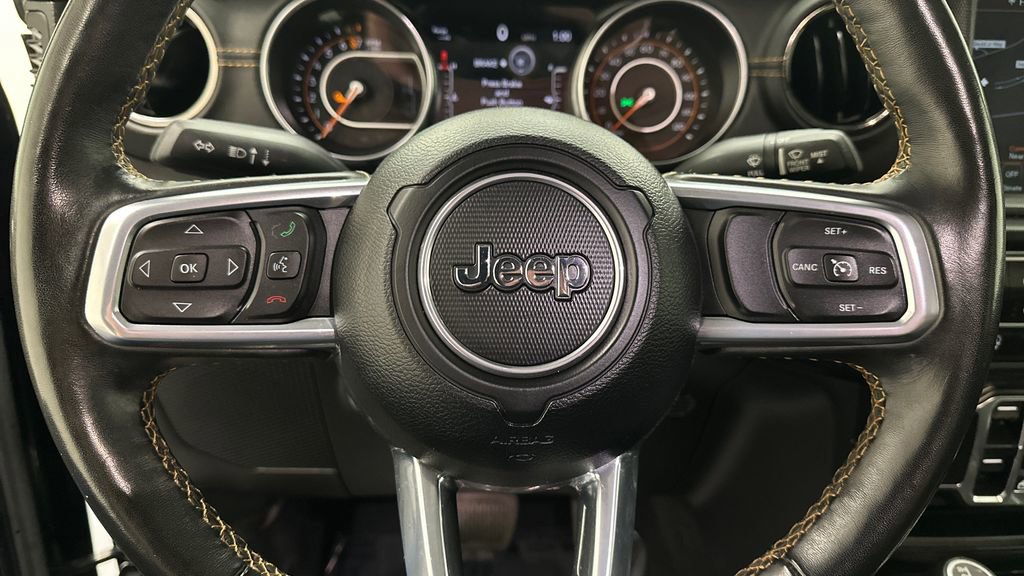 Used 2022 Jeep Gladiator Overland AWD/4WD image 16