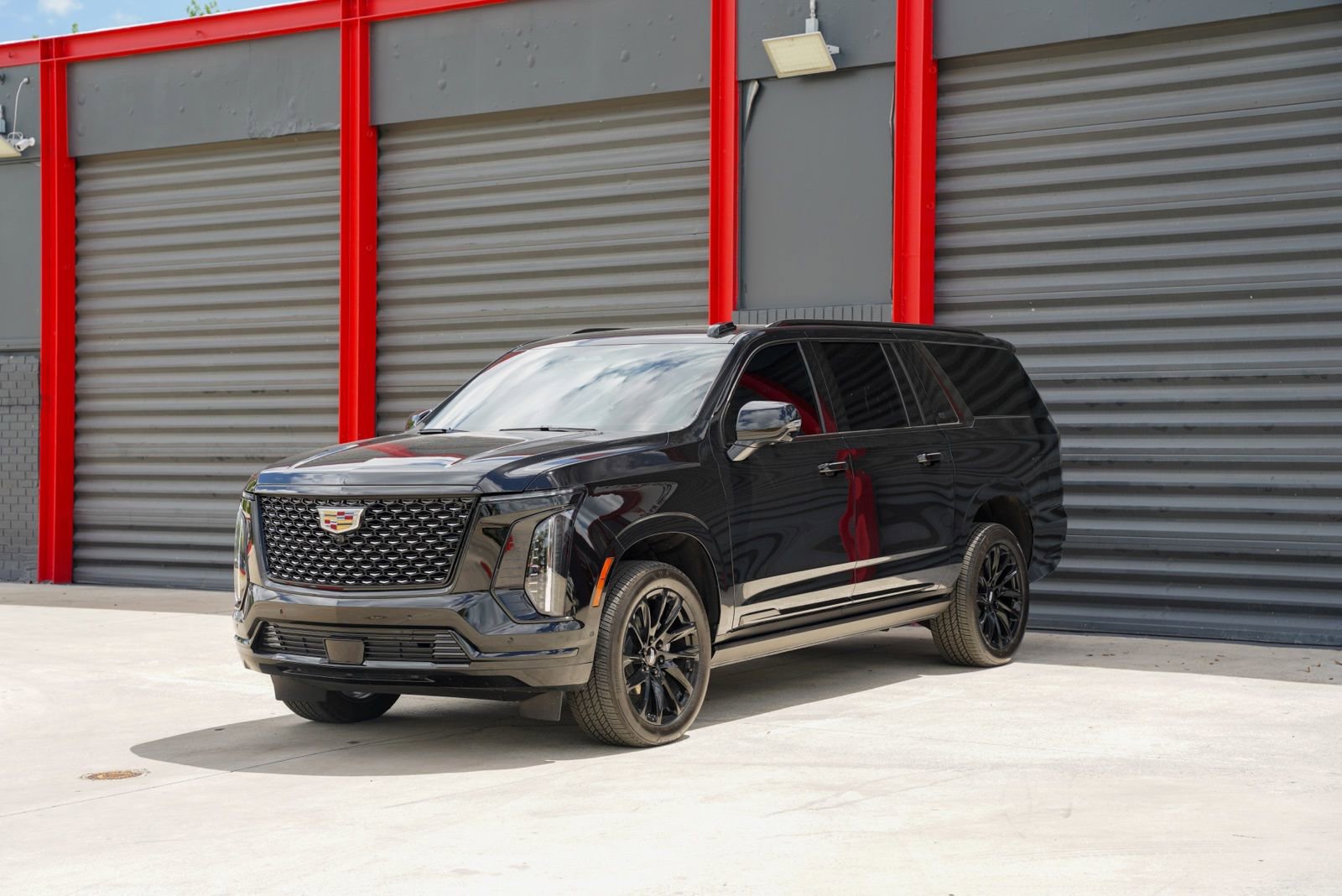 Used 2025 Cadillac Escalade ESV Premium Luxury w/ Touring Package AWD/4WD video 1