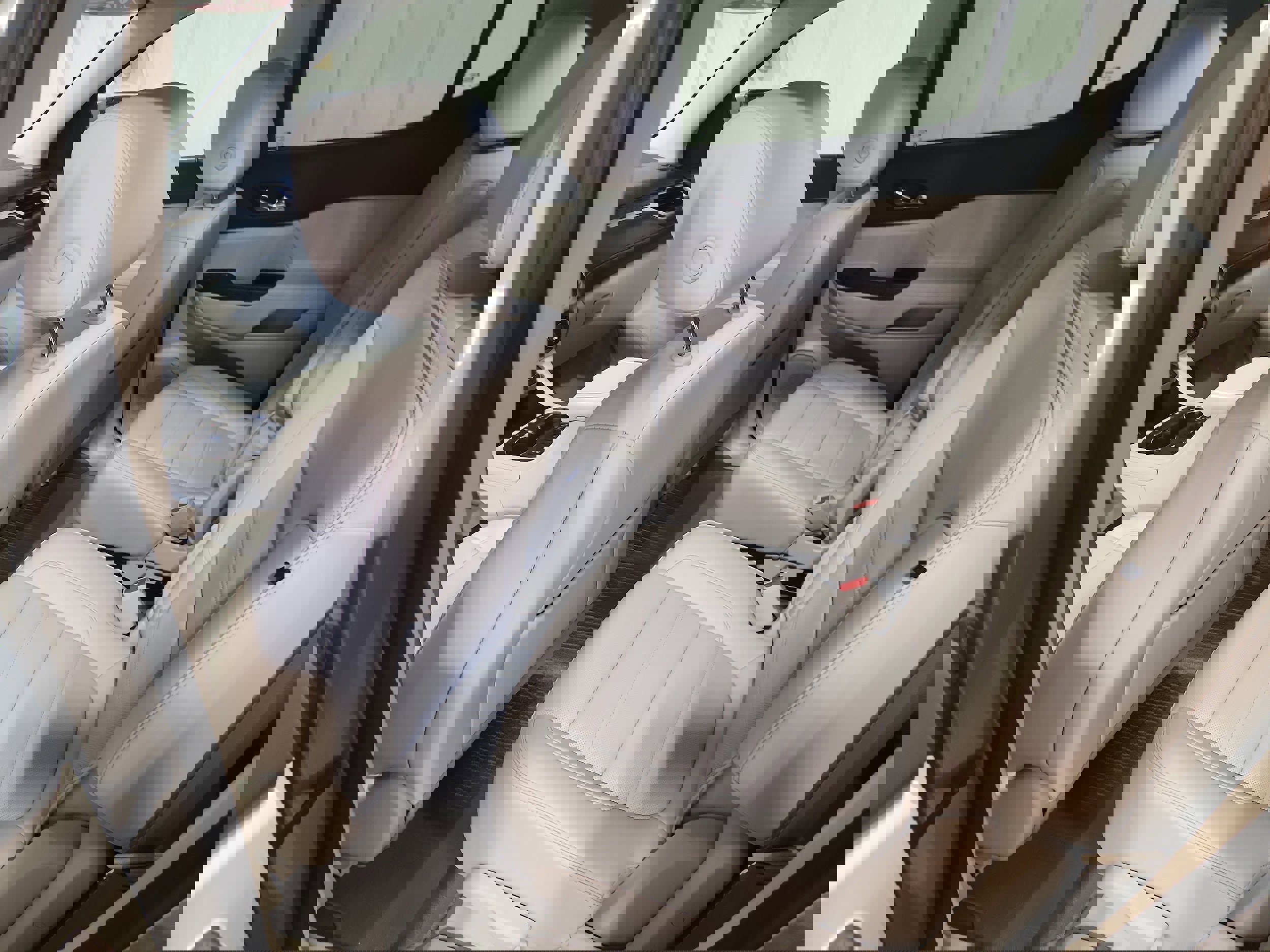 Used 2023 GMC Acadia Denali w/ Denali Technology Package image 13