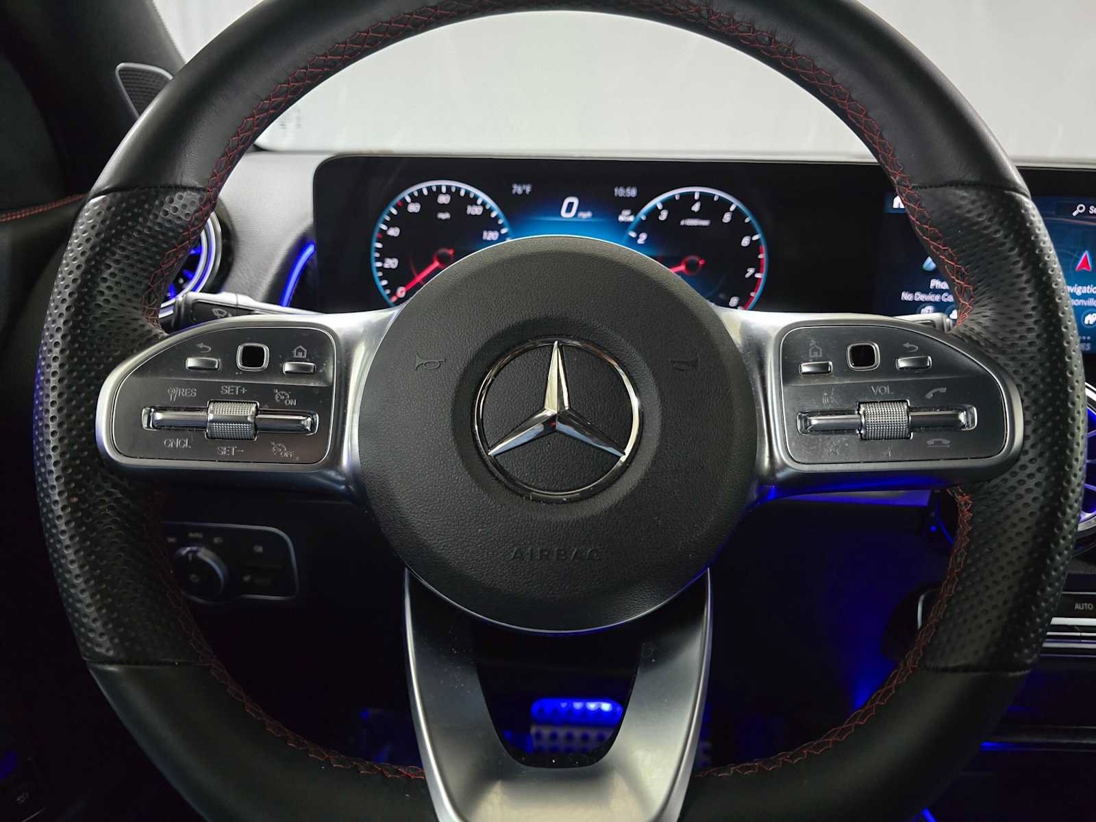 Used 2023 Mercedes-Benz GLB 250 4MATIC image 25