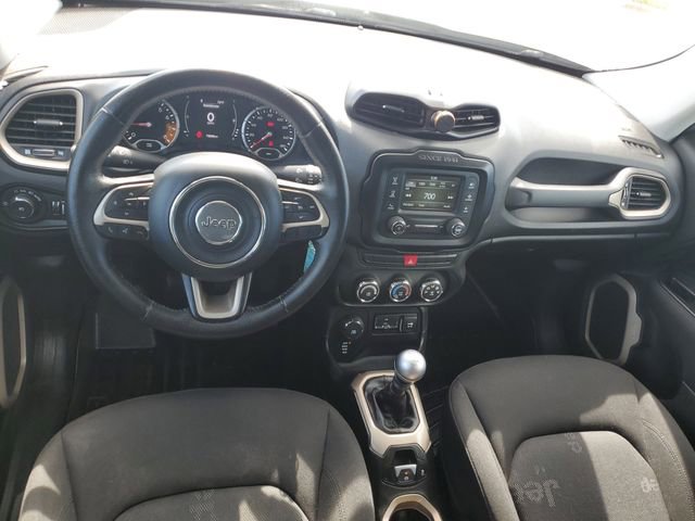 Used 2015 Jeep Renegade Latitude AWD/4WD image 10