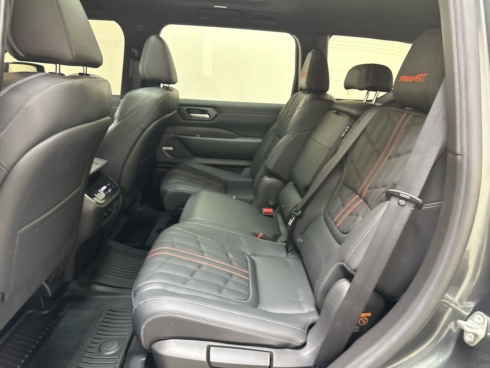 Certified 2025 Nissan Armada PRO-4X w/ Pro-4X Premium Package AWD/4WD image 19