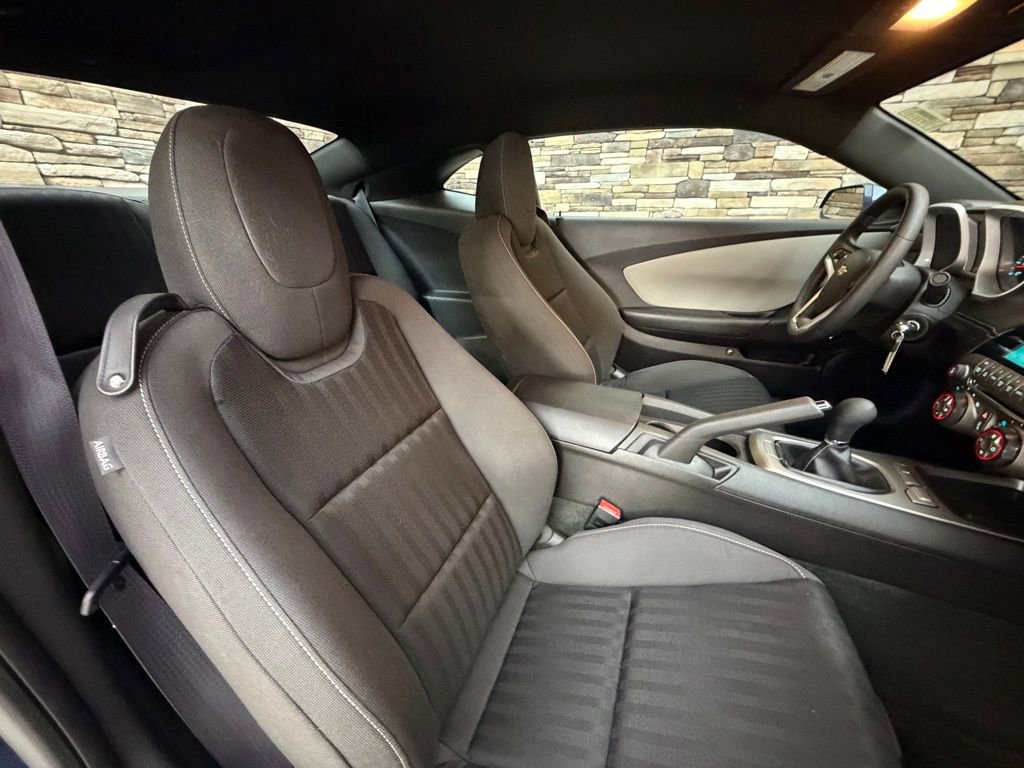 Used 2015 Chevrolet Camaro LS RWD image 15