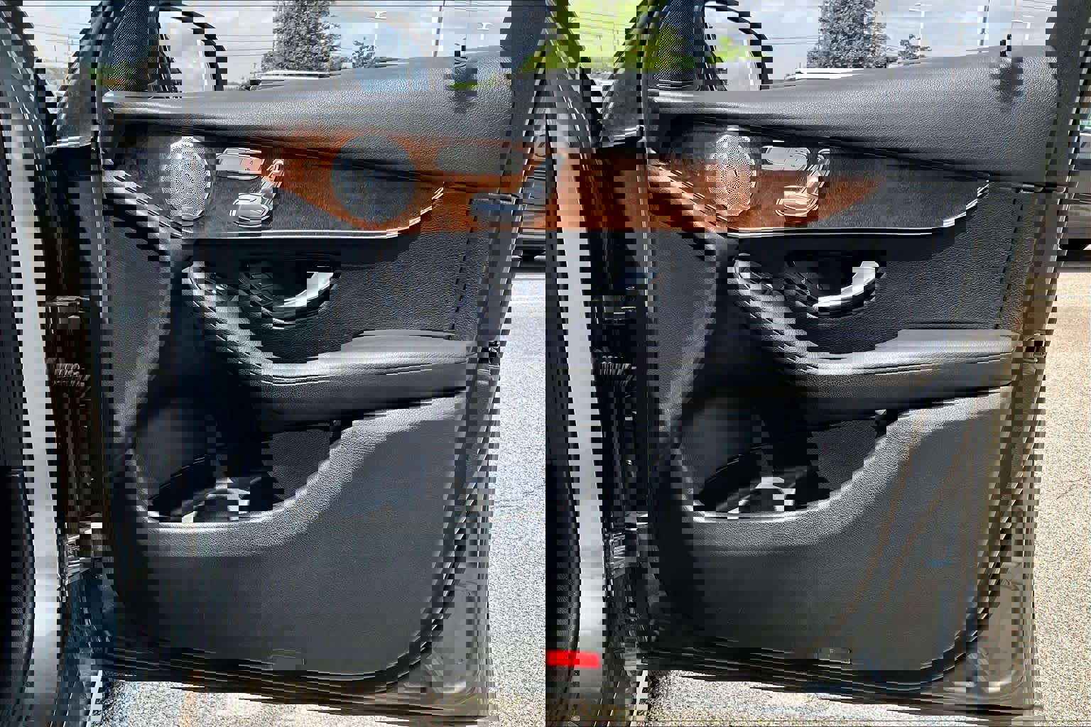 Used 2017 Mercedes-Benz GLC 300 image 23