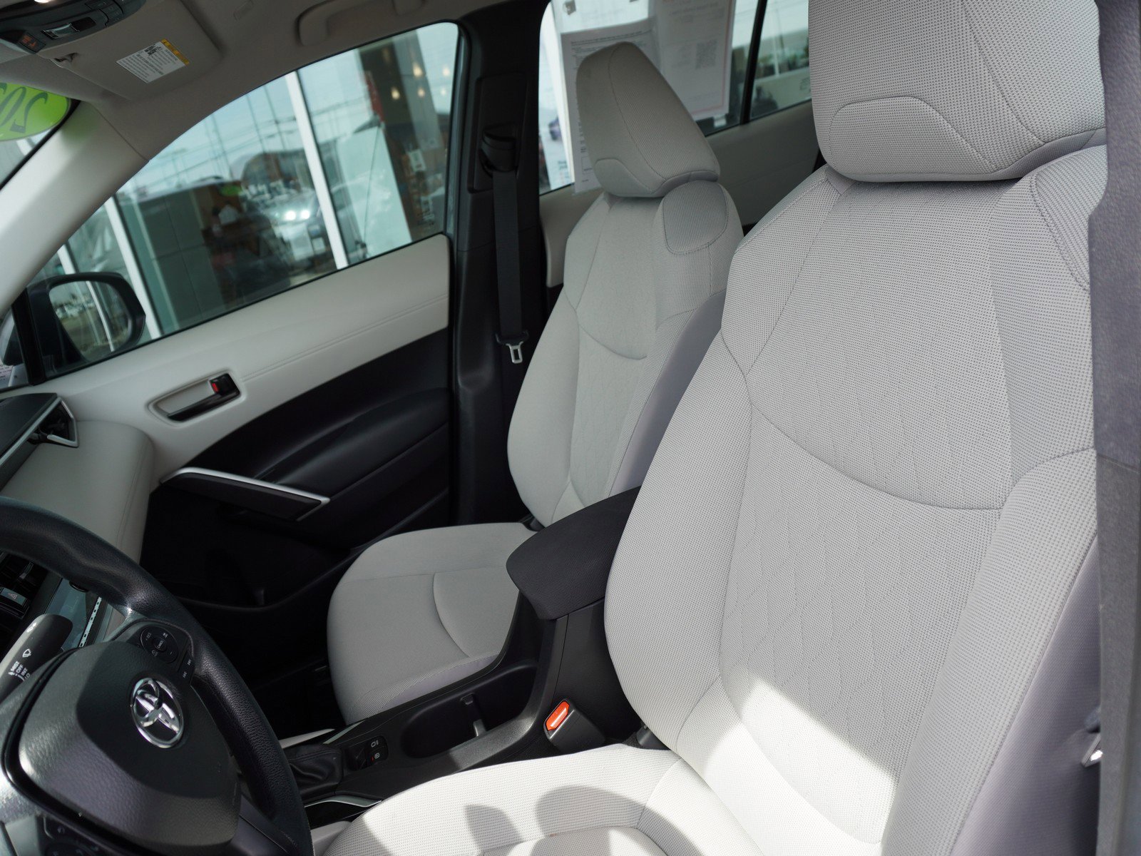 Used 2025 Toyota Corolla Cross L FWD image 19