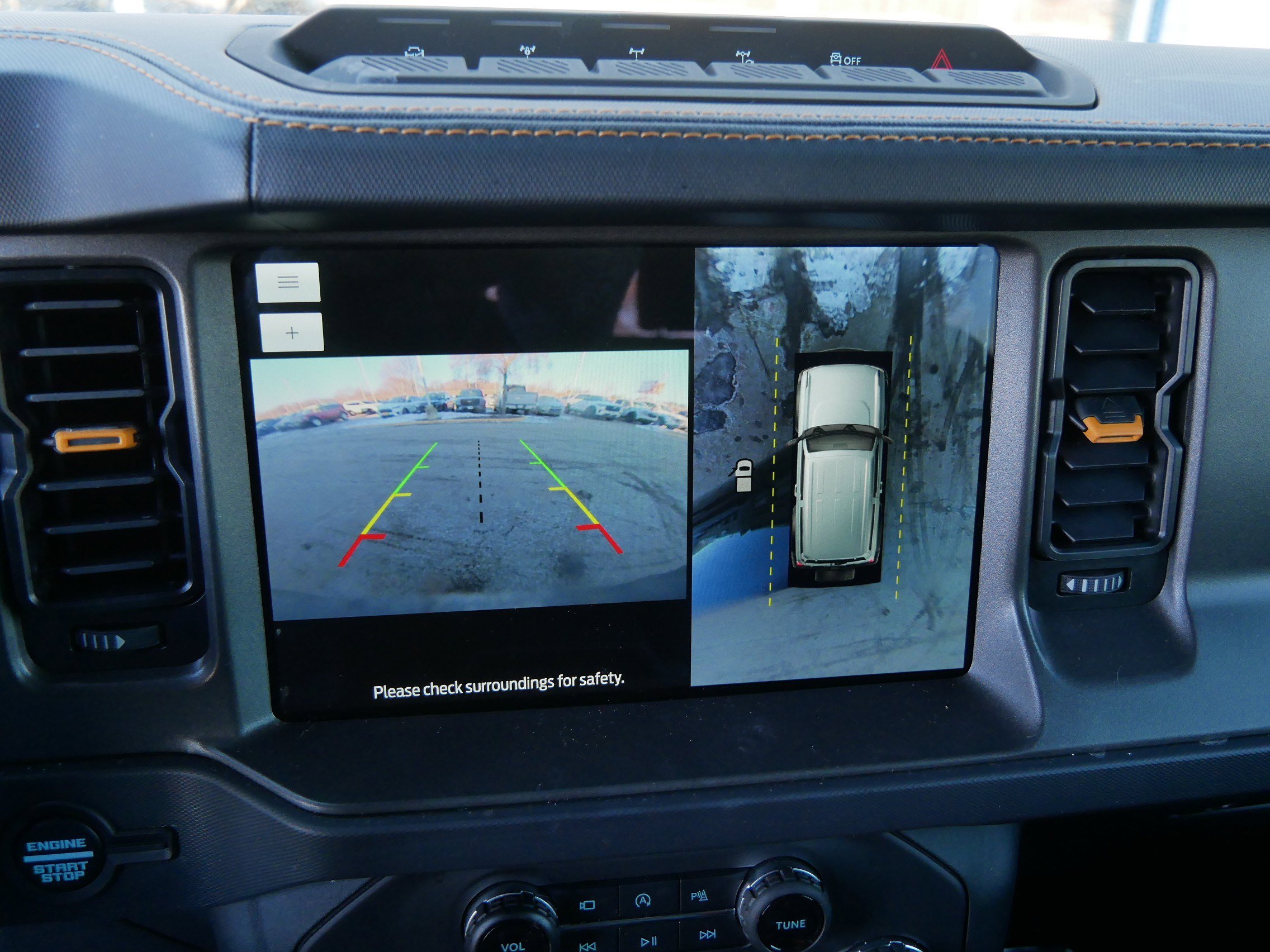 Used 2024 Ford Bronco Badlands image 33