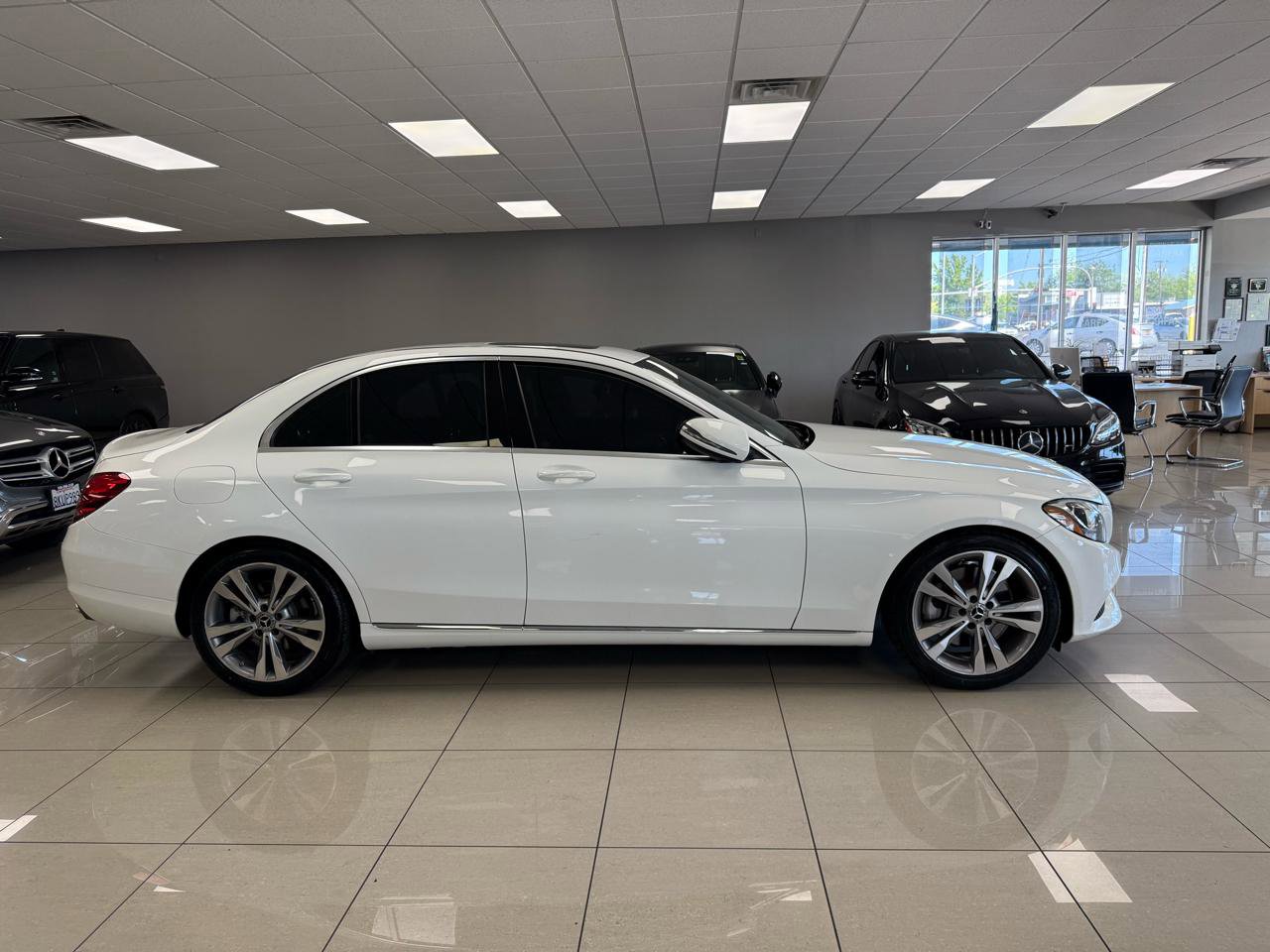 Used 2018 Mercedes-Benz C 300 Sedan image 3