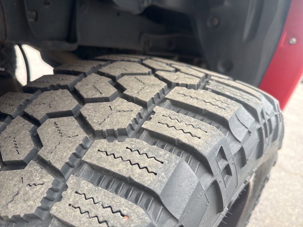 Used 2014 Toyota Tundra Limited w/ Limited Premium Package image 30