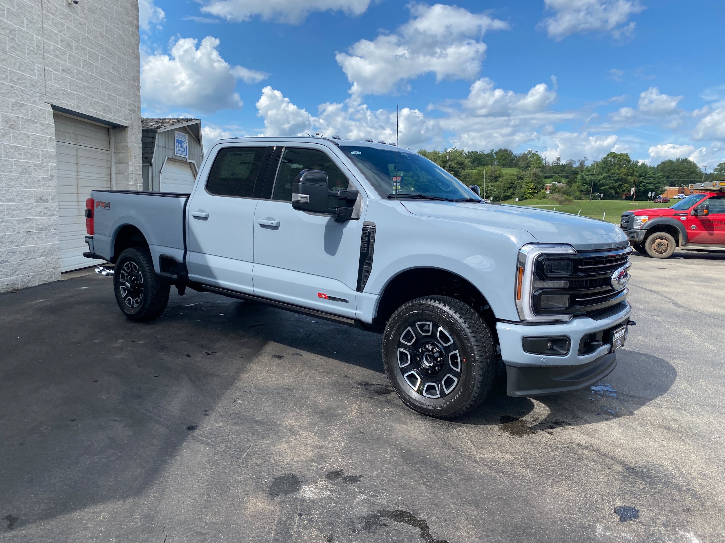 New 2026 Ford F350 Platinum w/ FX4 Off-Road Package AWD/4WD image 14