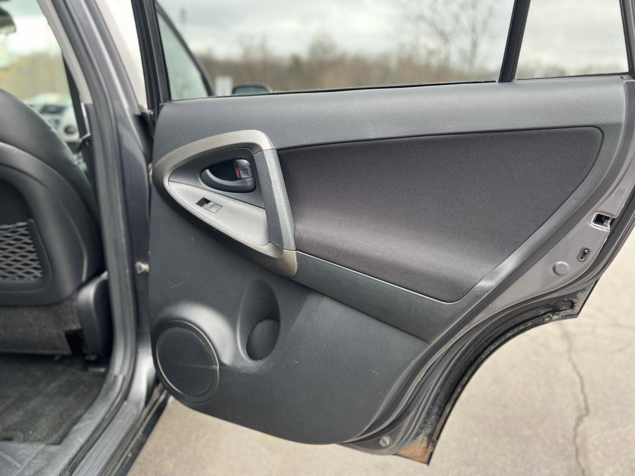 Used 2010 Toyota RAV4 Sport AWD/4WD image 32