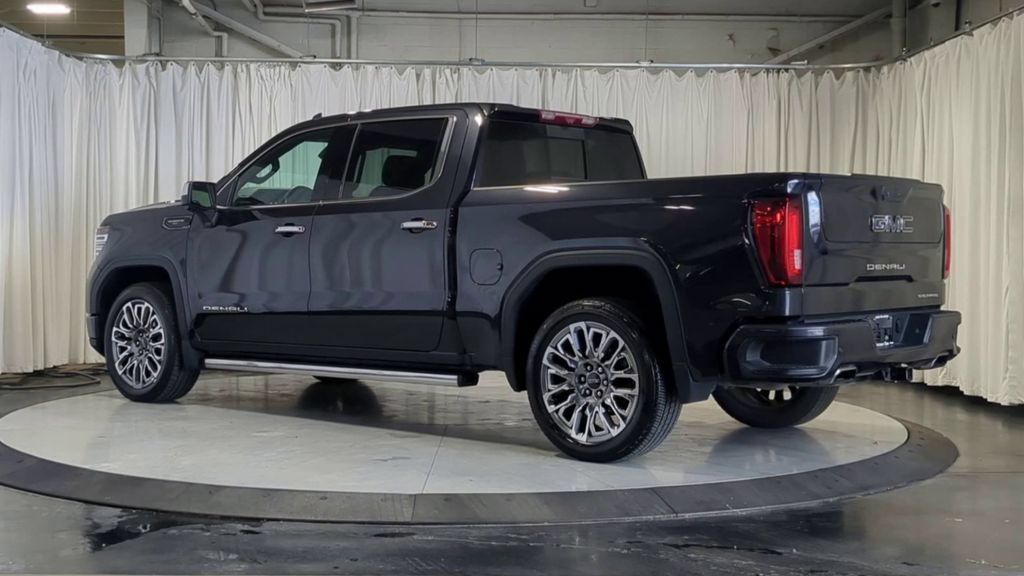 Used 2023 GMC Sierra 1500 Denali Ultimate AWD/4WD image 8