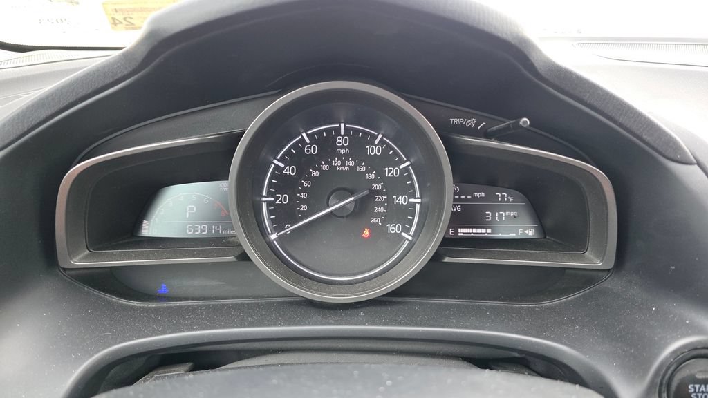 Used 2018 MAZDA MAZDA3 Sport FWD image 17
