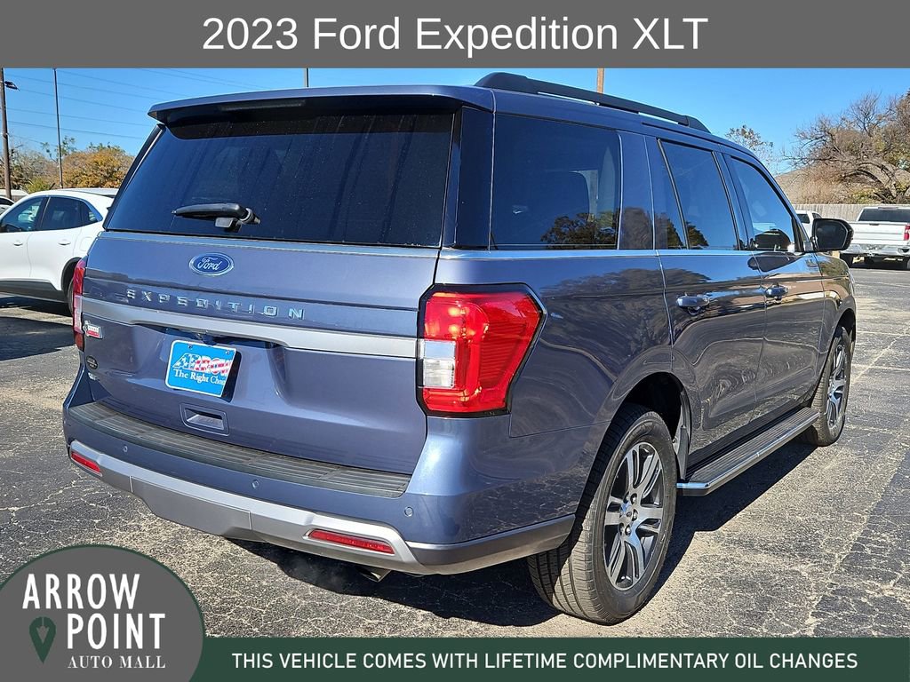 Used 2023 Ford Expedition XLT image 11