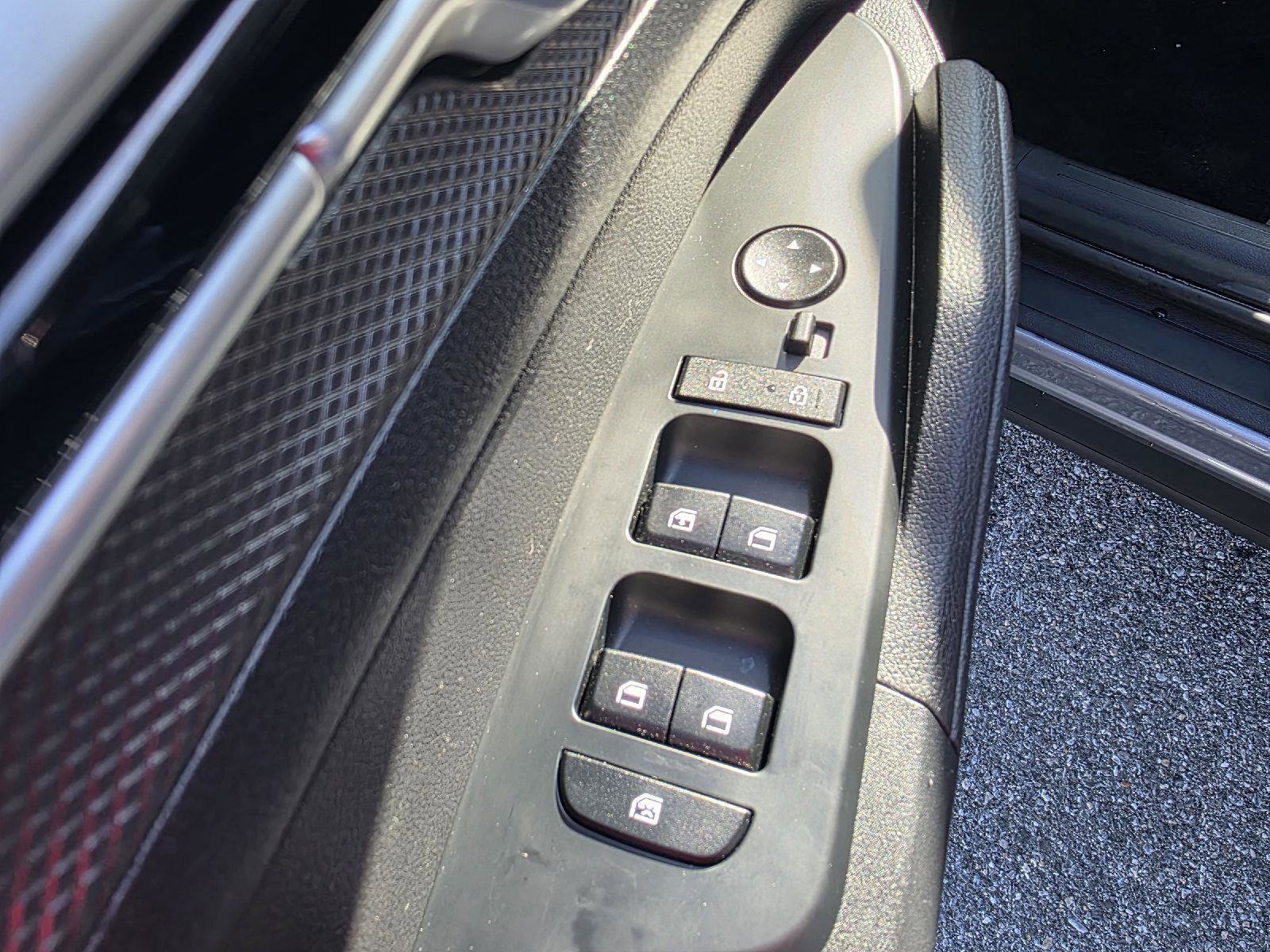 Used 2024 Kia Sportage LX image 10