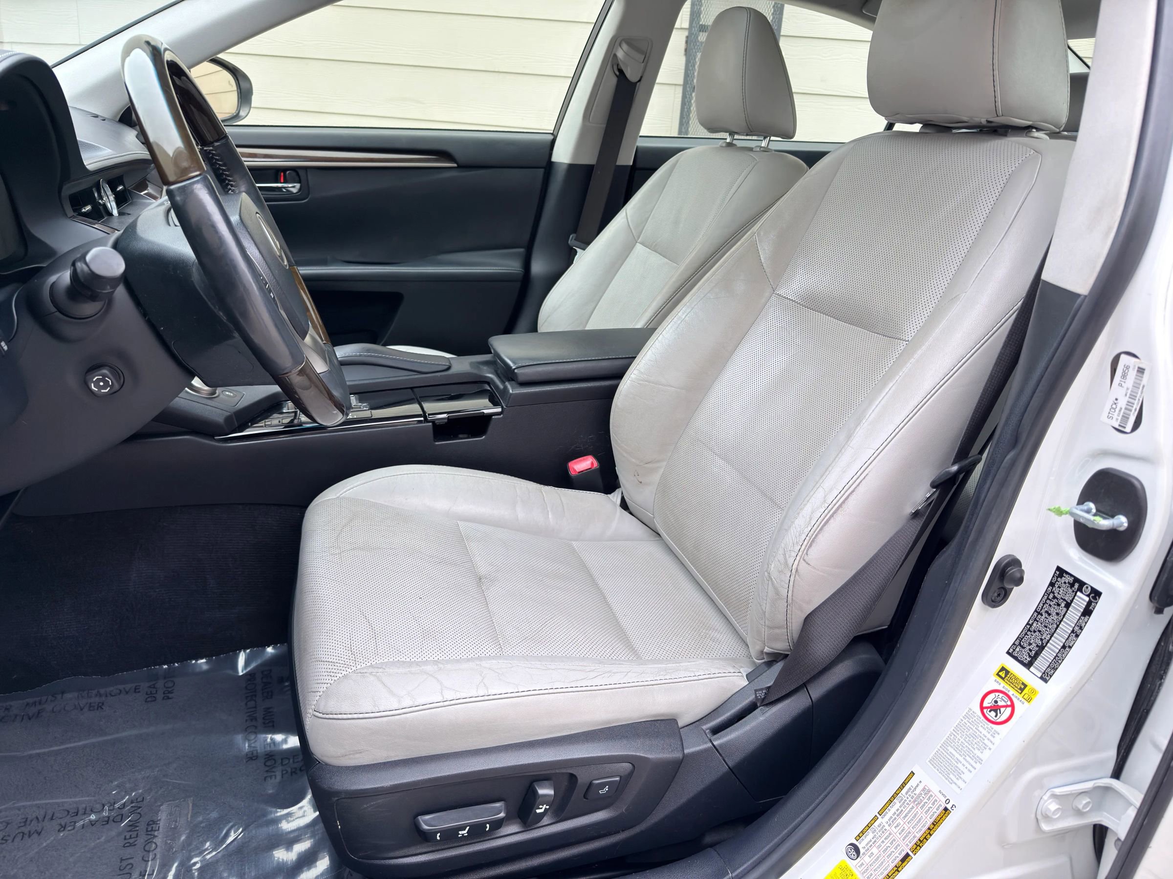 Used 2015 Lexus ES 350 w/ Luxury Package image 18