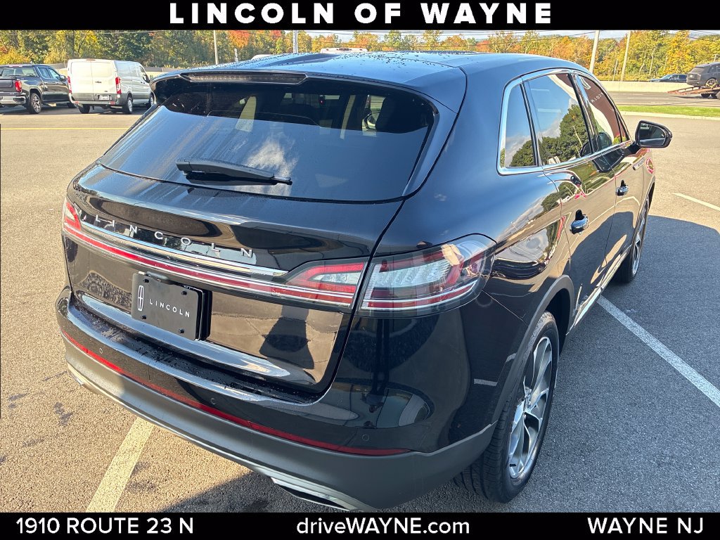 Certified 2023 Lincoln Nautilus Reserve AWD/4WD image 8