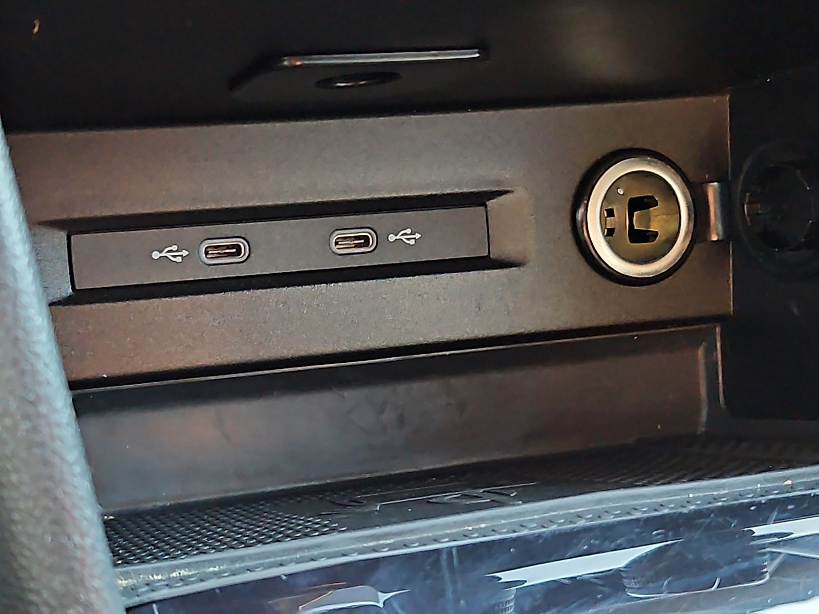 Used 2024 Volkswagen Taos SE image 21