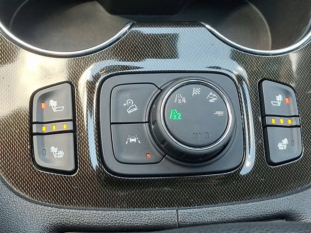 Certified 2022 GMC Acadia AT4 w/ Trailering Package AWD/4WD image 26
