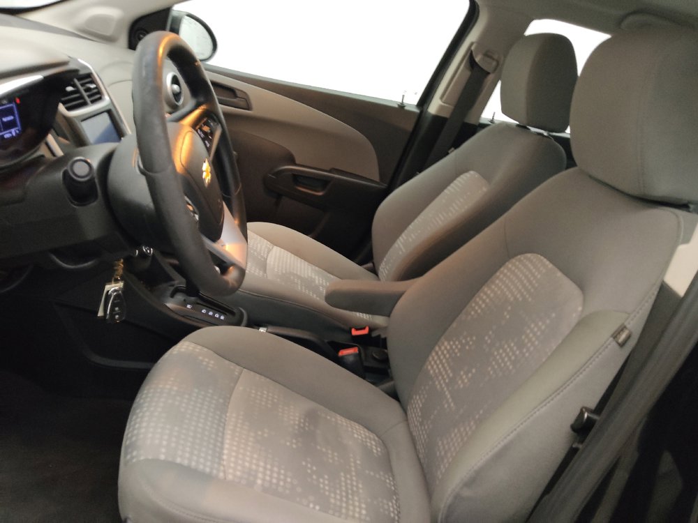 Used 2020 Chevrolet Sonic LT FWD image 17