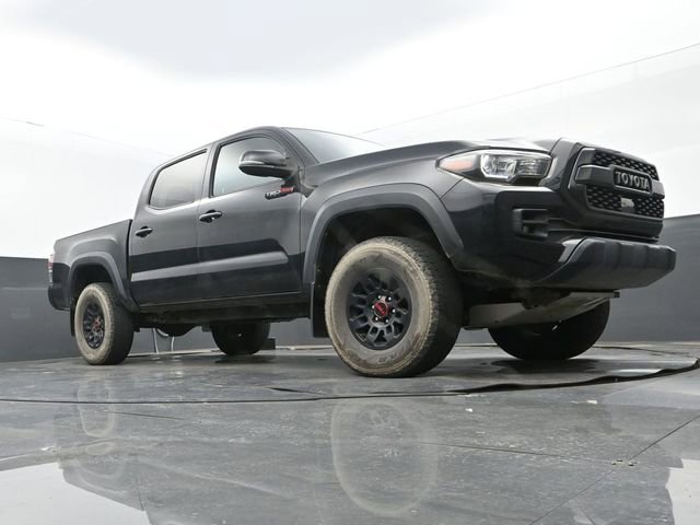Used 2018 Toyota Tacoma TRD Pro AWD/4WD image 9