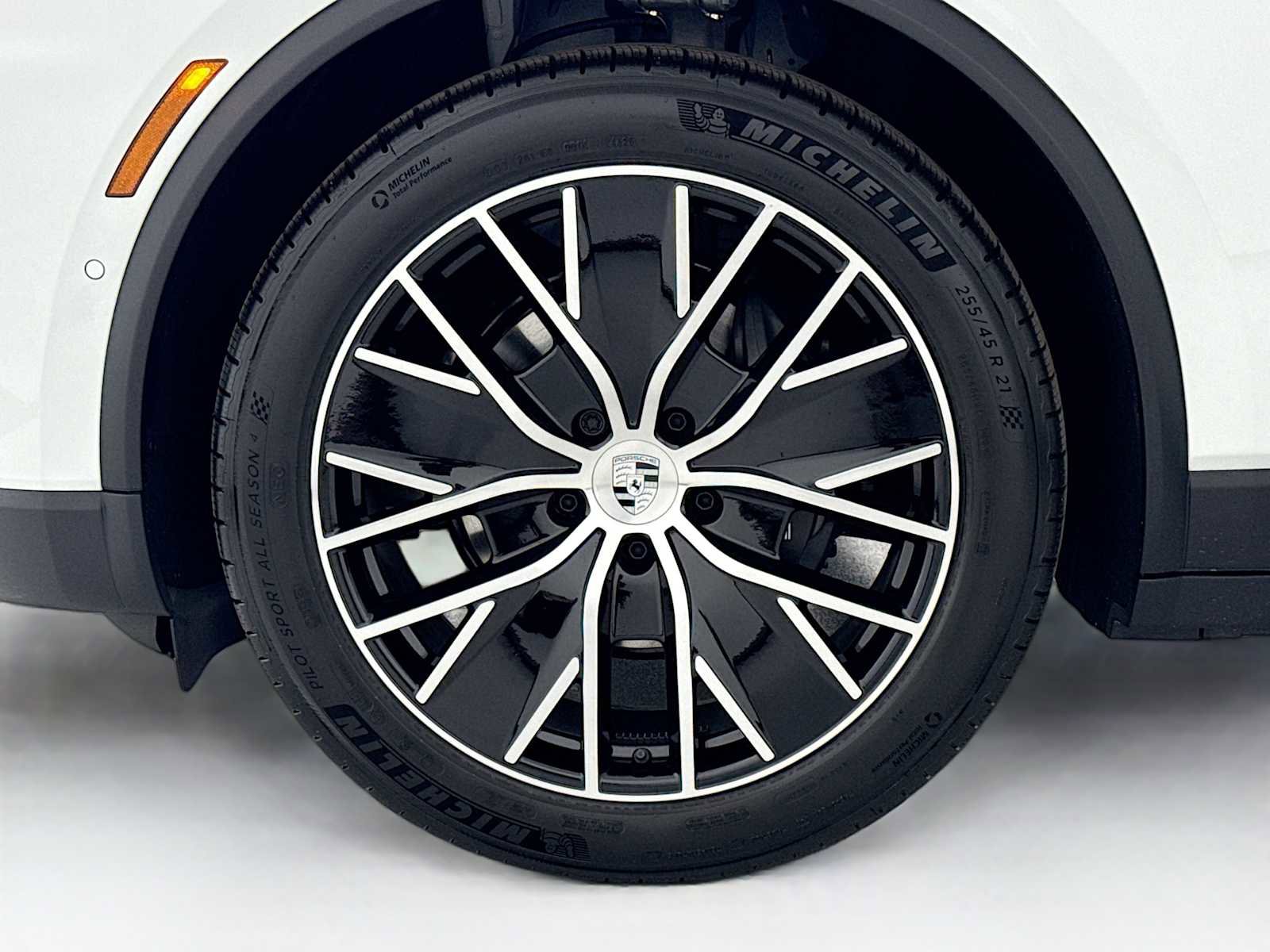 New 2026 Porsche Macan Electric image 32