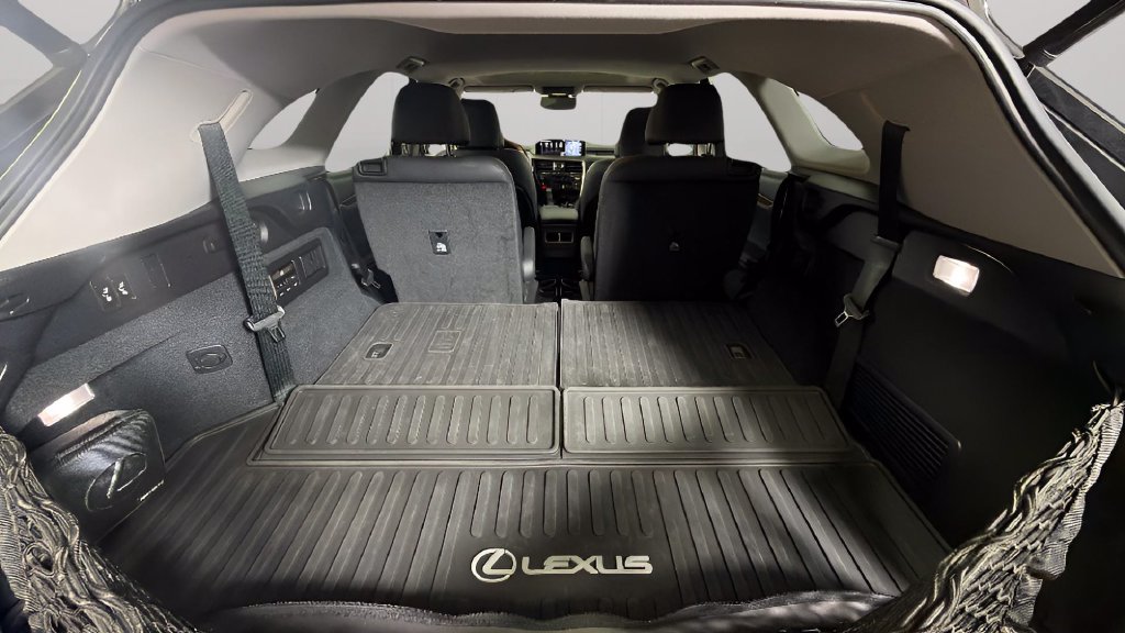 Used 2022 Lexus RX 350L FWD w/ Premium Package image 31