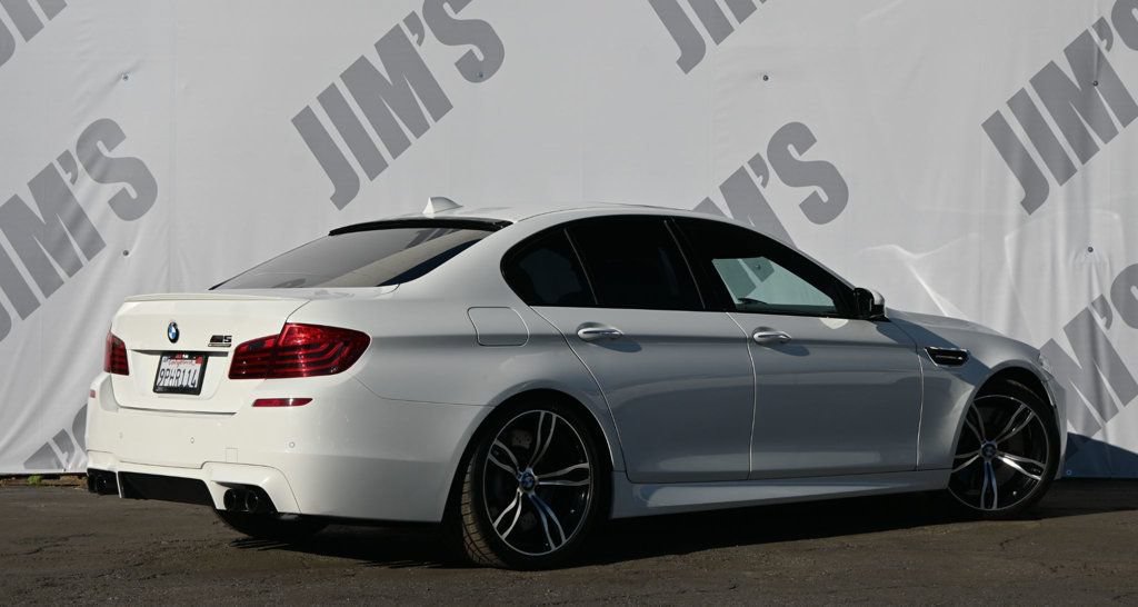 Used 2015 BMW M5 RWD image 5