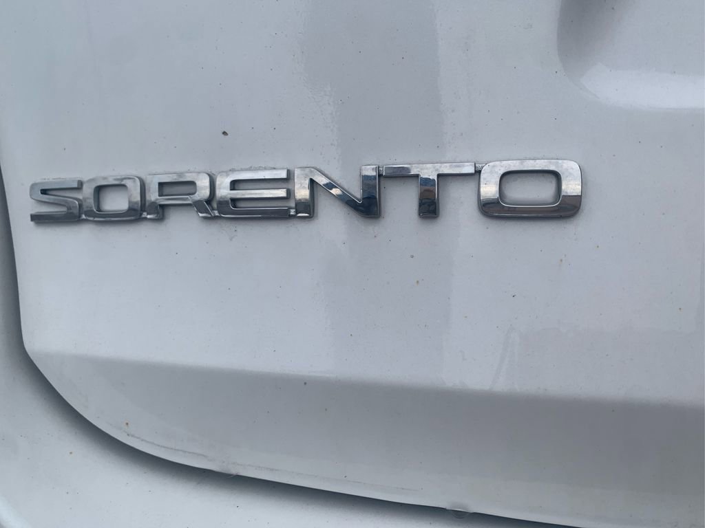 Used 2020 Kia Sorento LX image 14