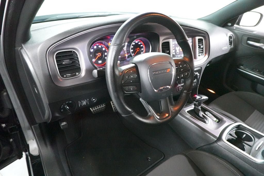 Used 2023 Dodge Charger R/T w/ Technology Group RWD image 24