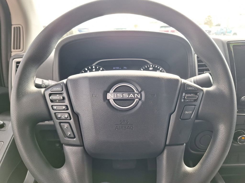 Used 2024 Nissan Frontier SV image 16