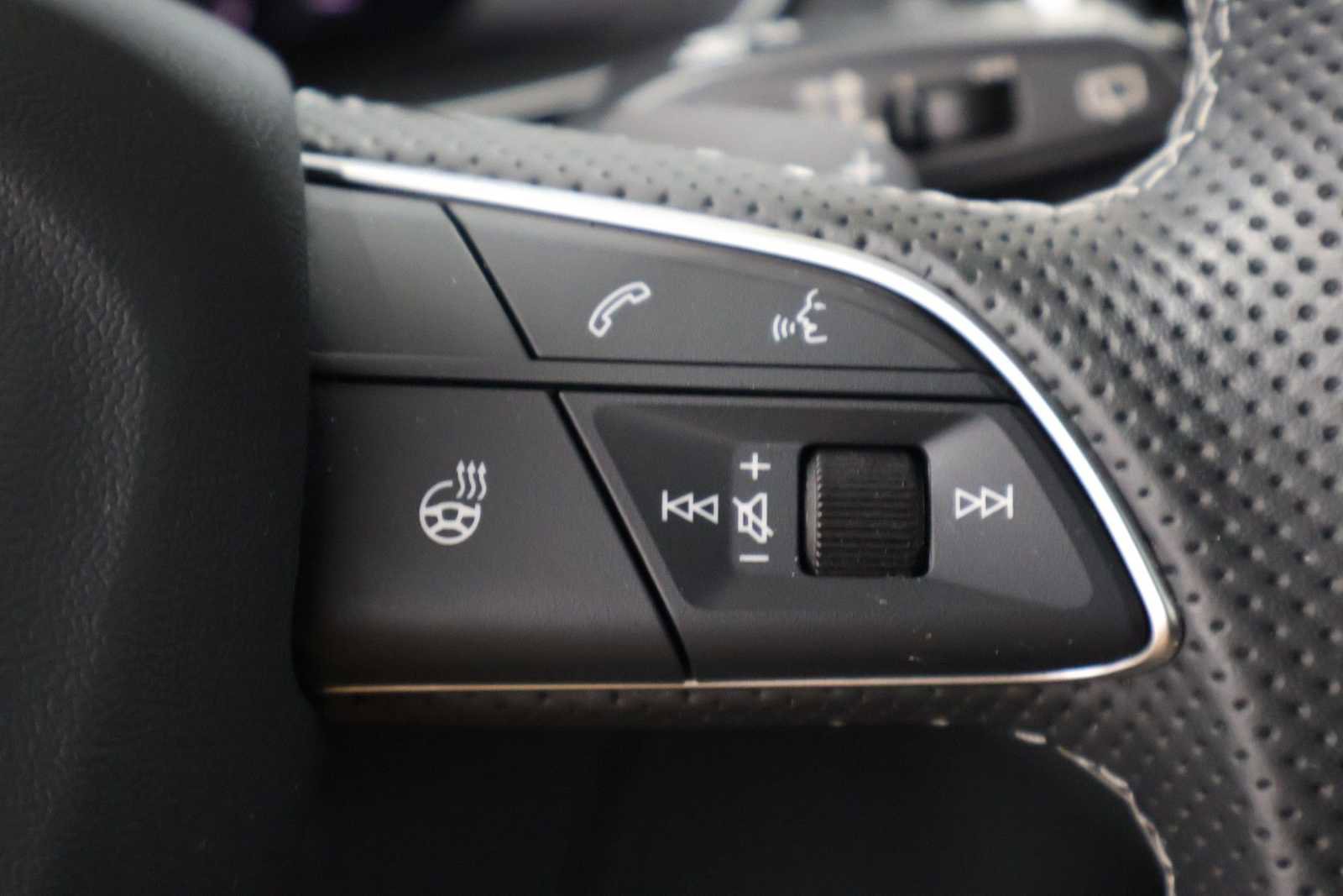 Used 2023 Audi SQ5 Prestige w/ Prestige Package AWD/4WD image 25