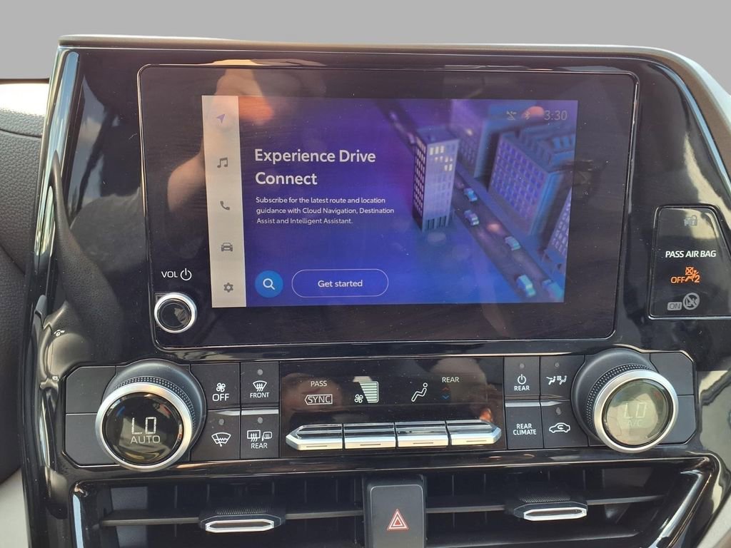 Used 2023 Toyota Highlander L FWD image 7