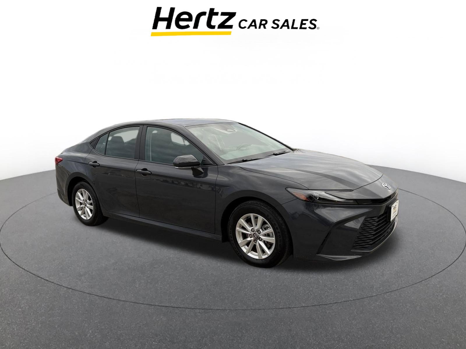 Used 2025 Toyota Camry LE image 1