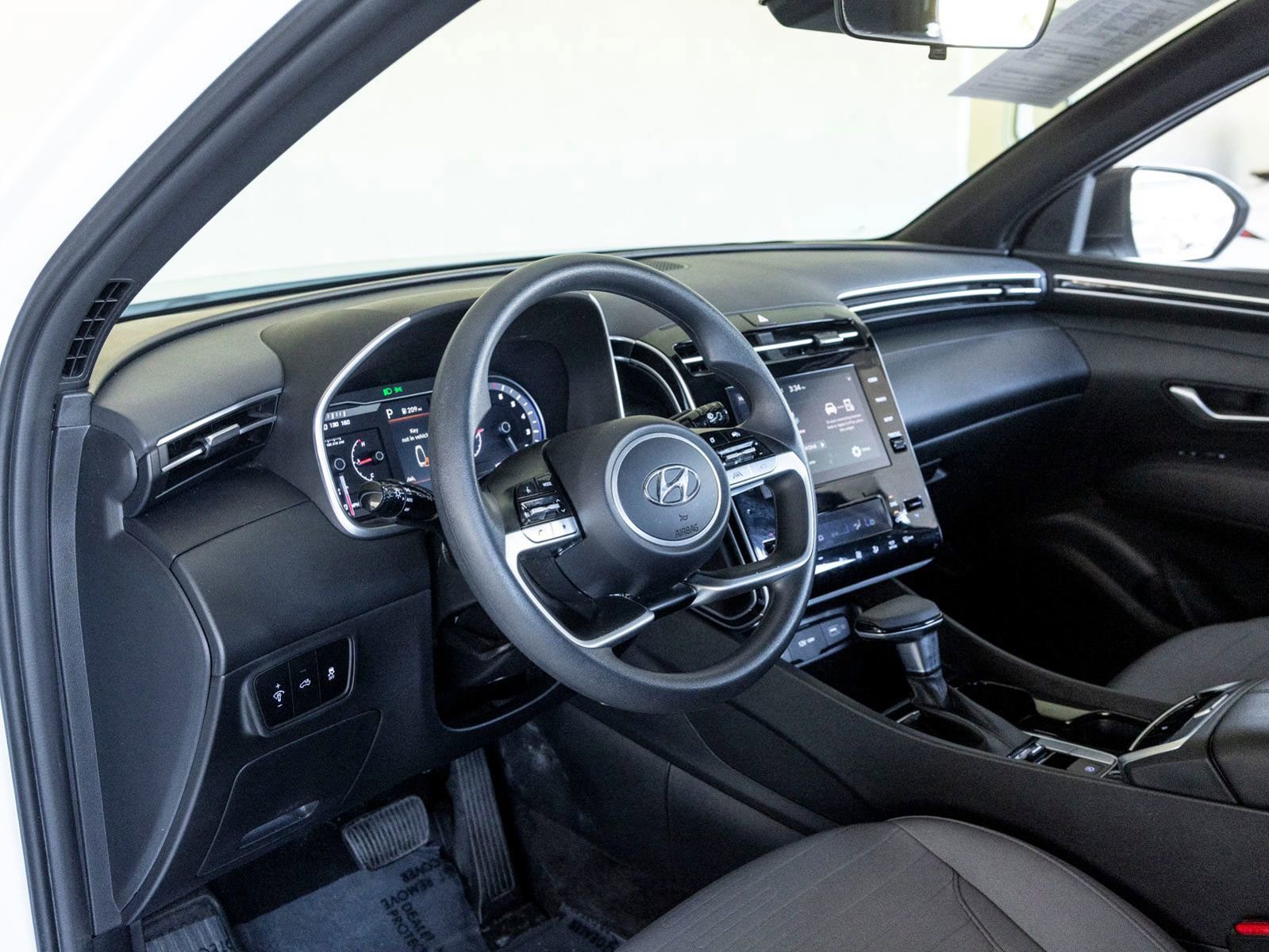 Used 2024 Hyundai Santa Cruz SEL image 16