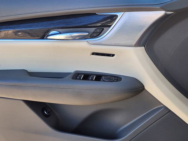 Used 2023 Cadillac XT6 Premium Luxury w/ Technology Package image 23