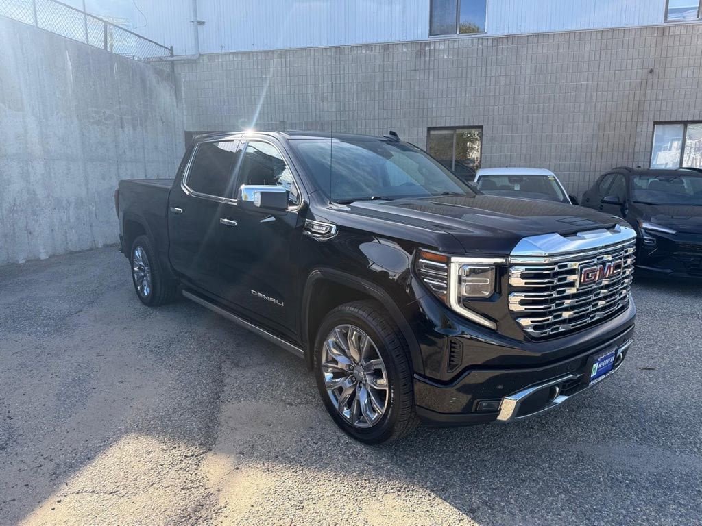 Used 2022 GMC Sierra 1500 Denali w/ Denali Reserve Package AWD/4WD image 9