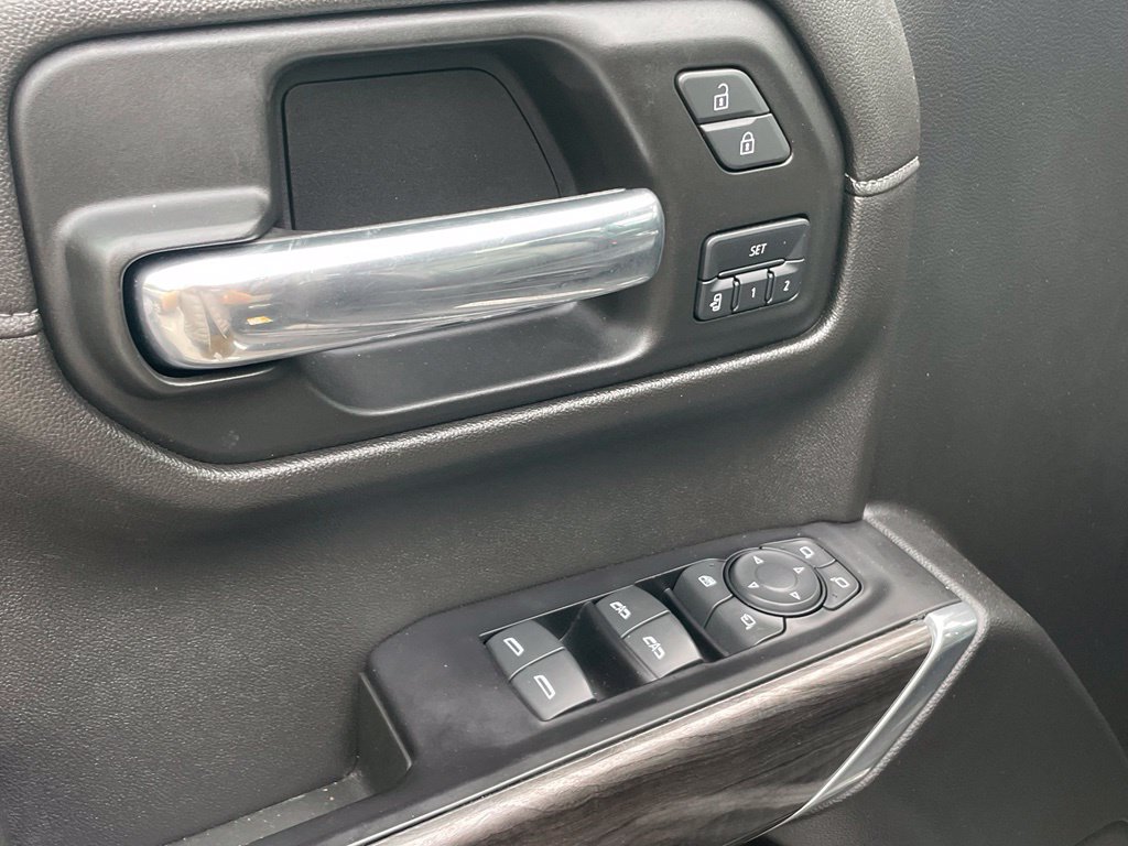 Used 2019 Chevrolet Silverado 1500 LTZ AWD/4WD image 6