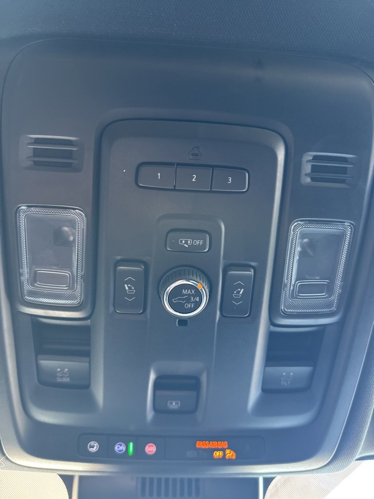 Used 2024 Chevrolet Suburban Z71 w/ Luxury Package image 26