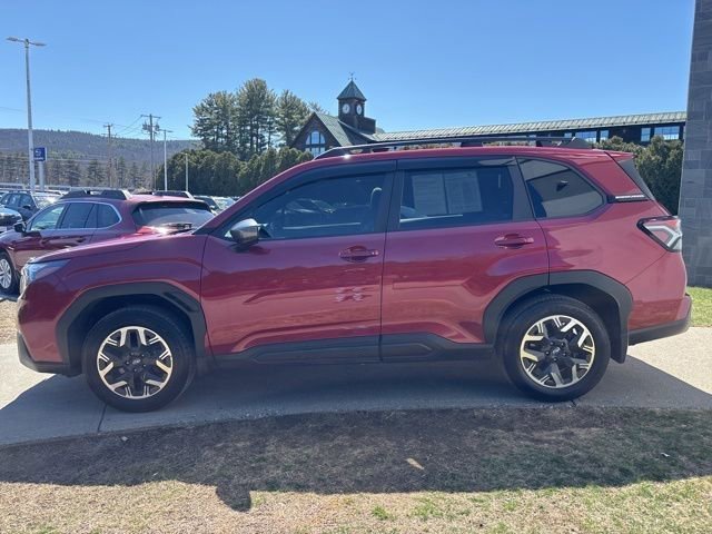 Used 2025 Subaru Forester Premium AWD/4WD image 7