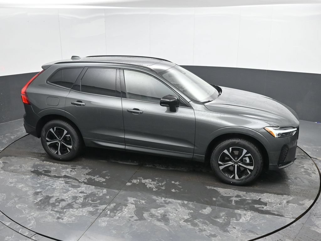 New 2026 Volvo XC60 B5 Core w/ Protection Package Premier AWD/4WD image 32