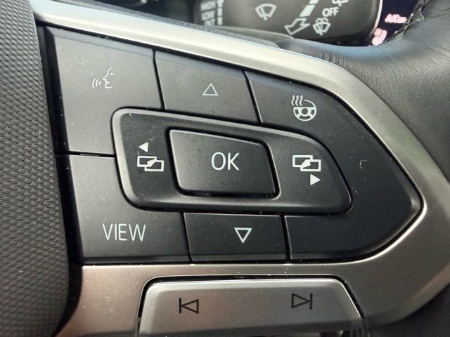 Used 2024 Volkswagen Atlas Cross Sport SEL Premium R-Line image 23