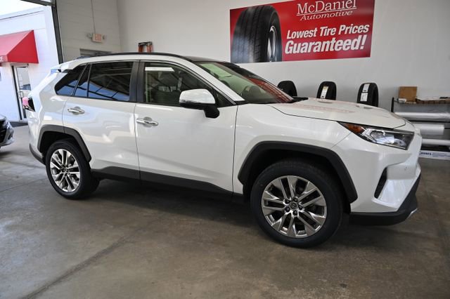 Used 2019 Toyota RAV4 Limited w/ Advanced Technology Package AWD/4WD image 4