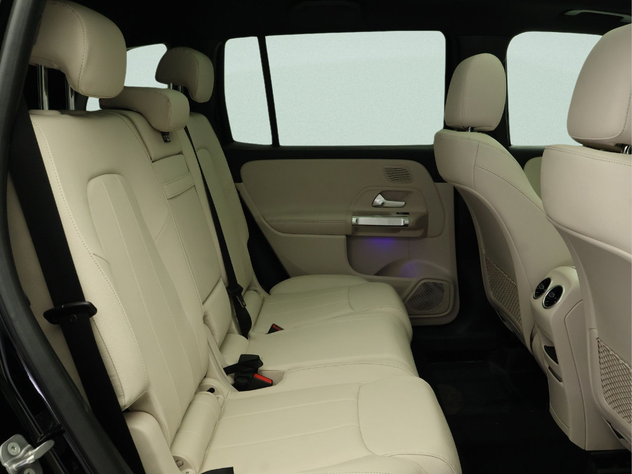 New 2026 Mercedes-Benz GLB 250 image 8
