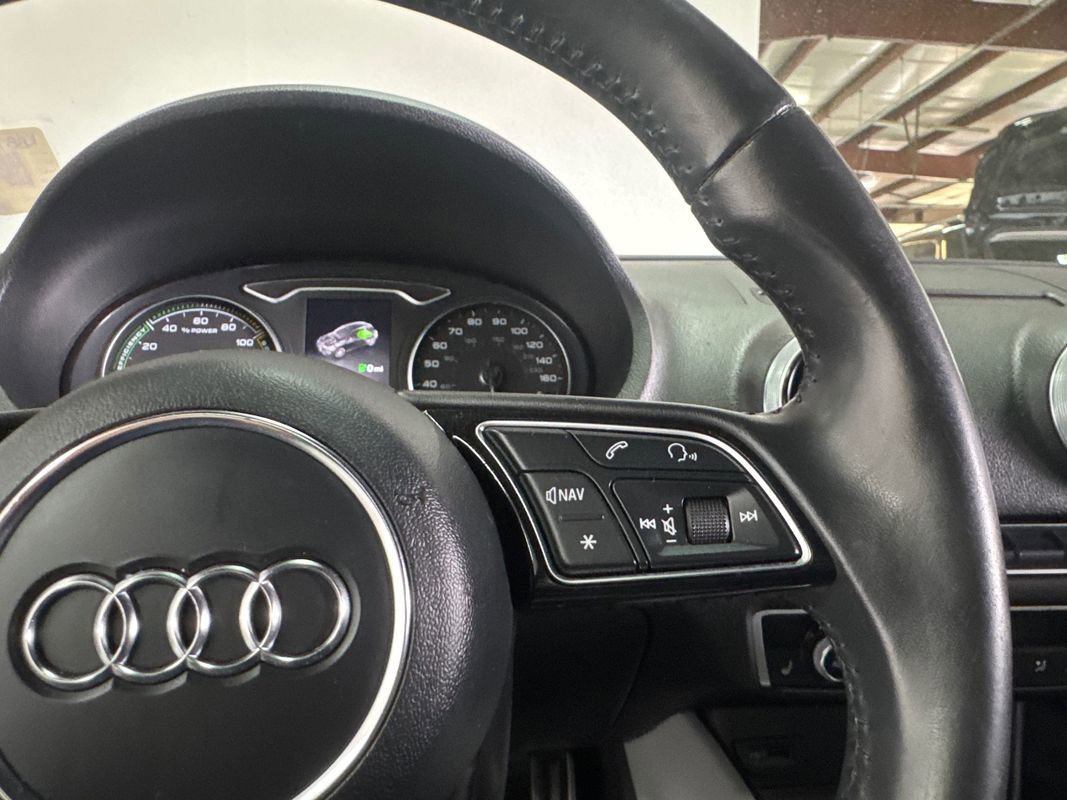 Used 2018 Audi A3 e-tron Premium Plus w/ Premium Plus Package image 13